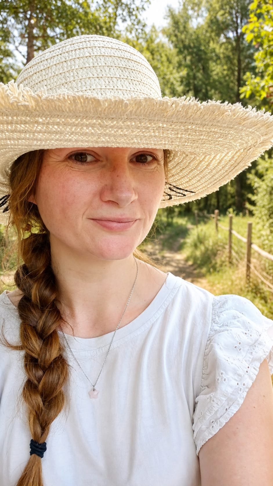 Sahra Mathieu - Hat Slow Life
